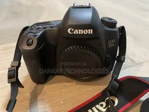 Canon Eos 5ds DSLR Camera (50 Megapixels)