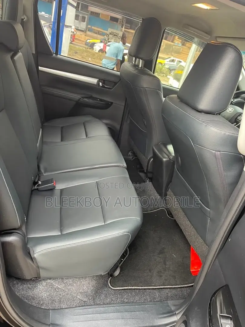 Toyota Hilux 2017 Black