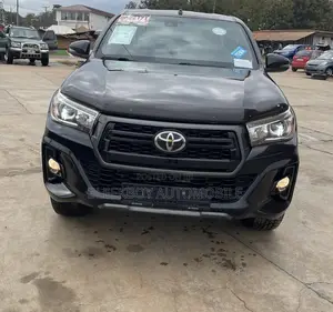 Toyota Hilux 2017 Black