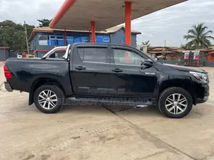 Toyota Hilux 2017 Black