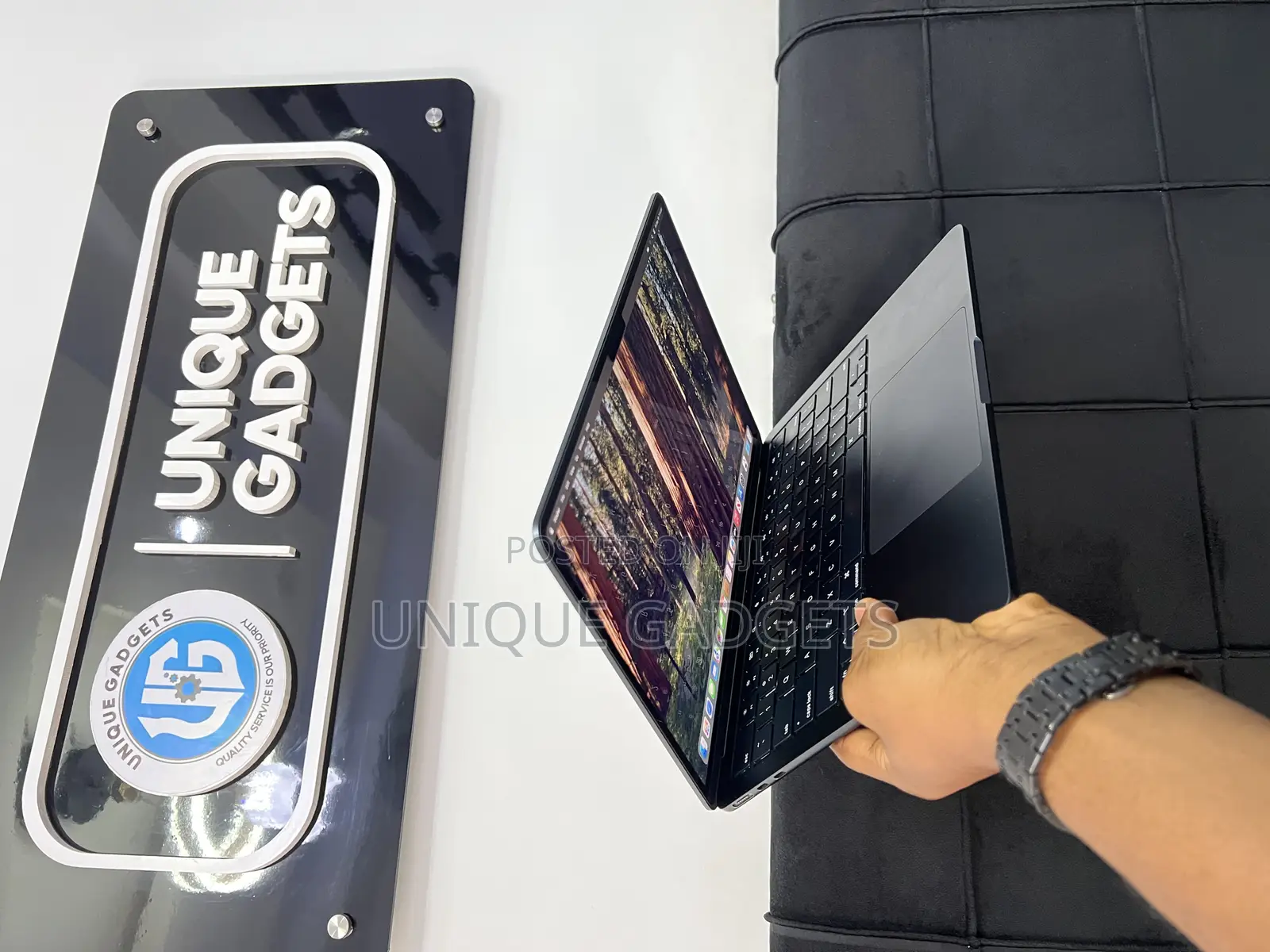 Laptop Apple MacBook Air 2022 M2 8GB Apple M3 SSD 256GB