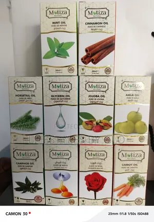 Motiza Mint, Amla, Horsetail, Rose, Jojoba, Cinnamon, Carrot Seed Oil