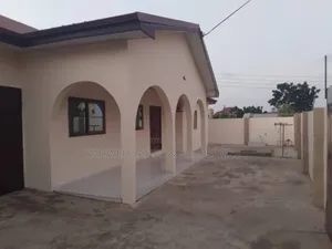 3bdrm House in Lashibi for rent