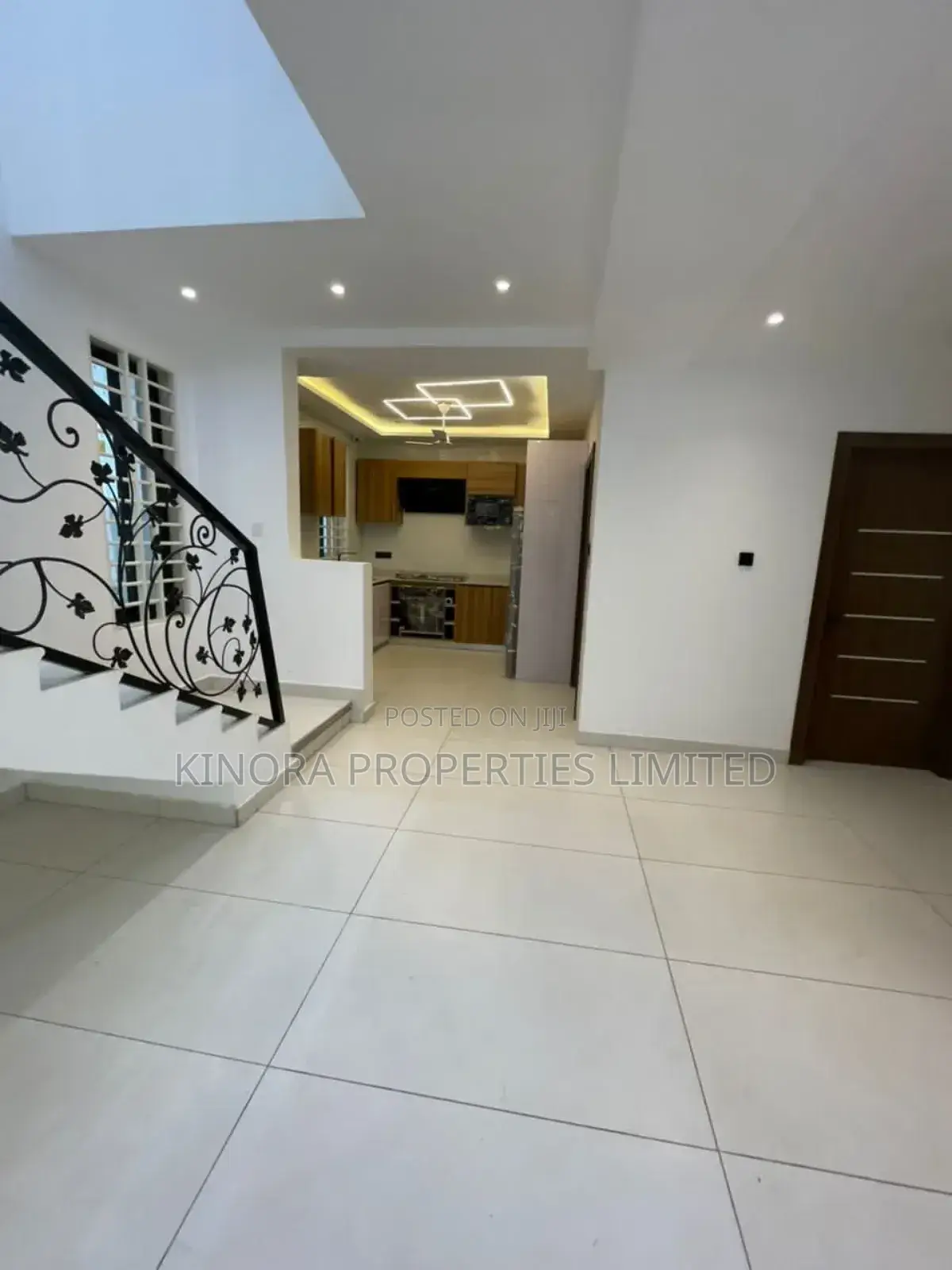 4bdrm Duplex in East Legon Hills, Accra Metropolitan for sale