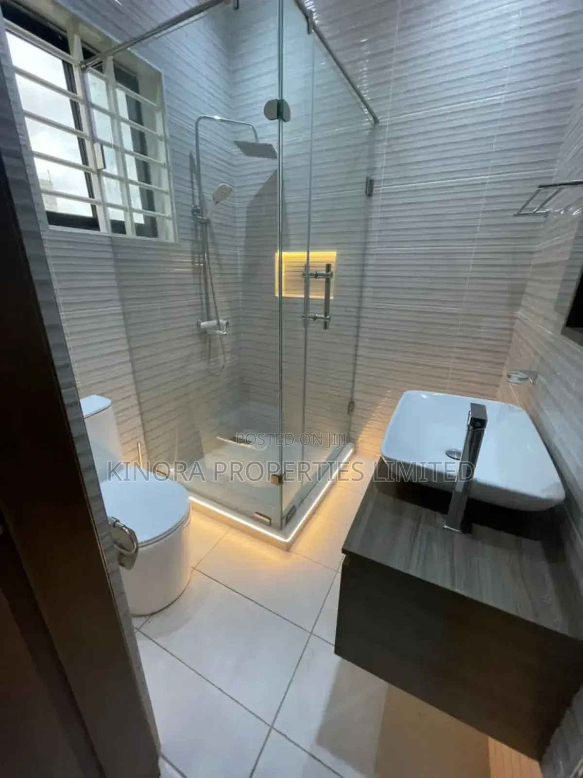 4bdrm Duplex in East Legon Hills, Accra Metropolitan for sale