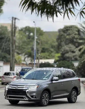 Mitsubishi Outlander 2019 Gray