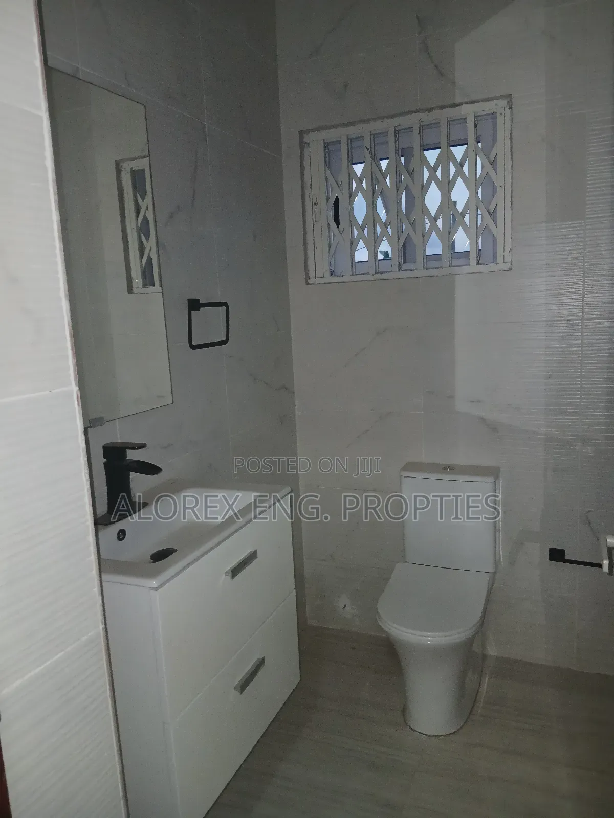 2bdrm Apartment in $600, Oyarifa for rent