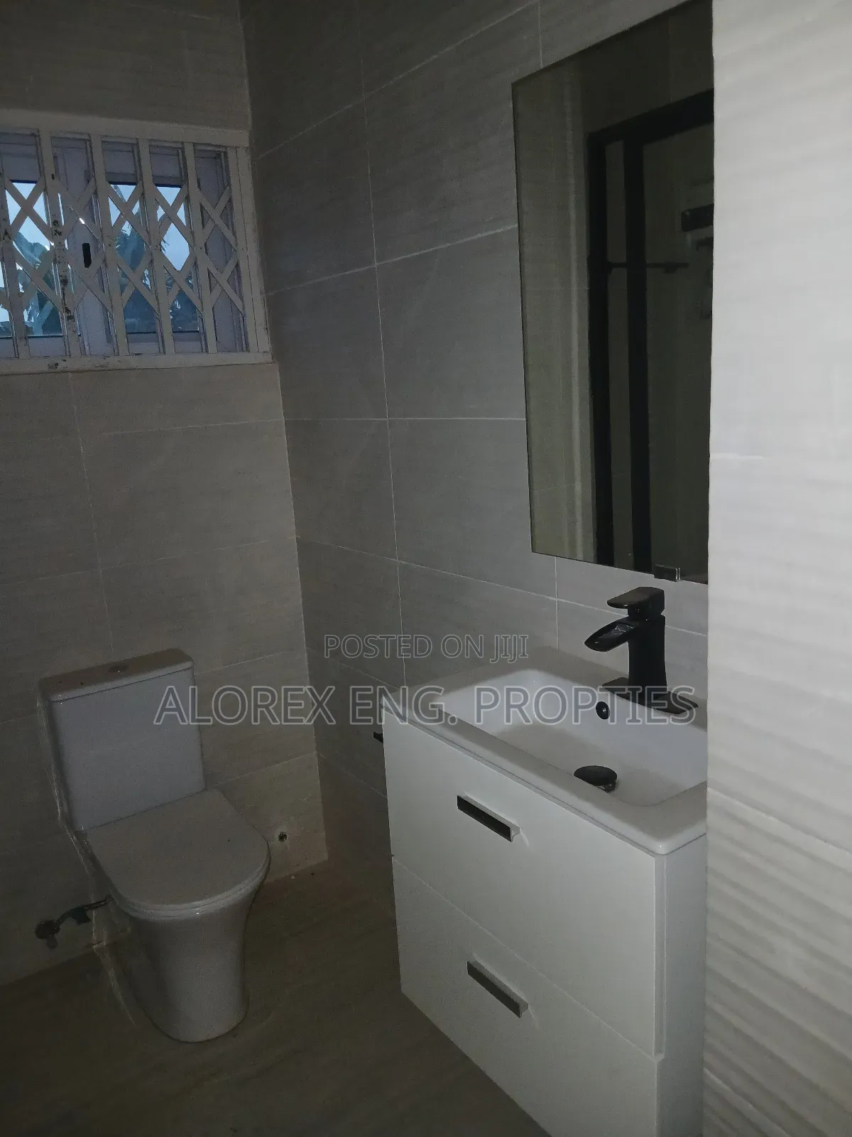 2bdrm Apartment in $600, Oyarifa for rent