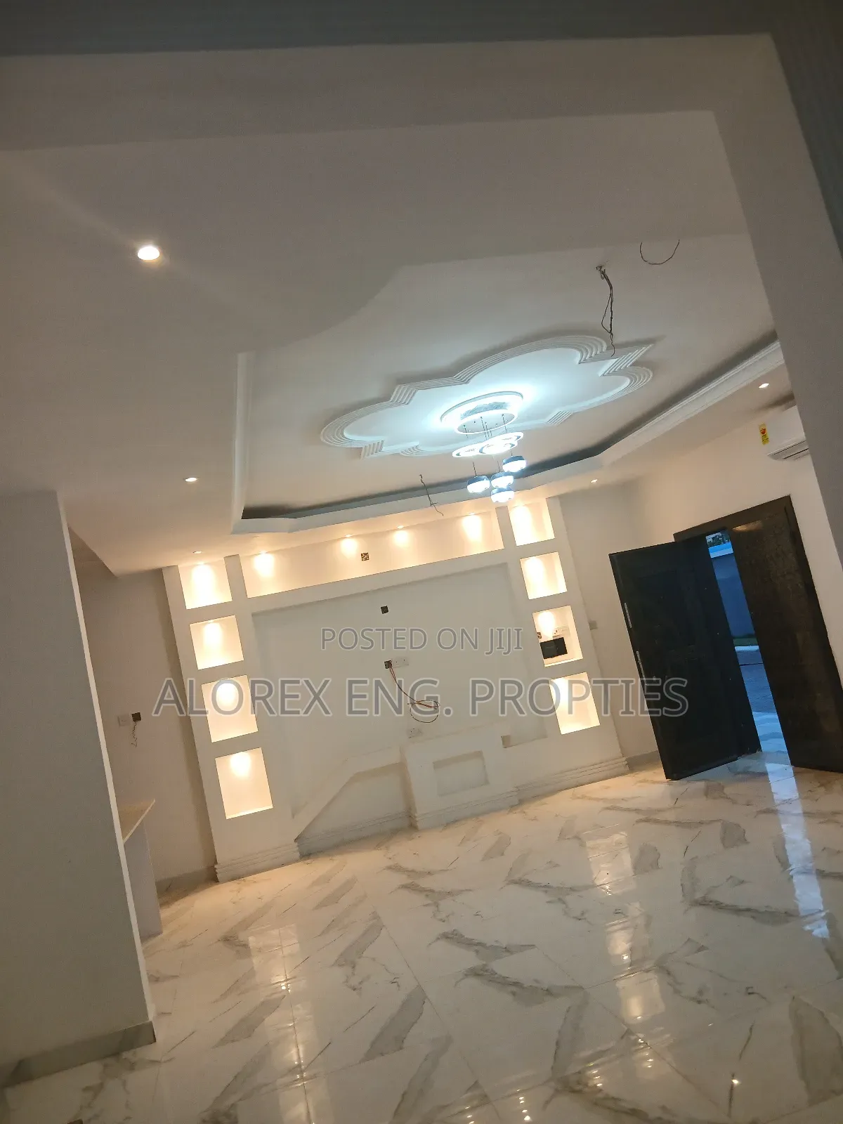 2bdrm Apartment in $600, Oyarifa for rent