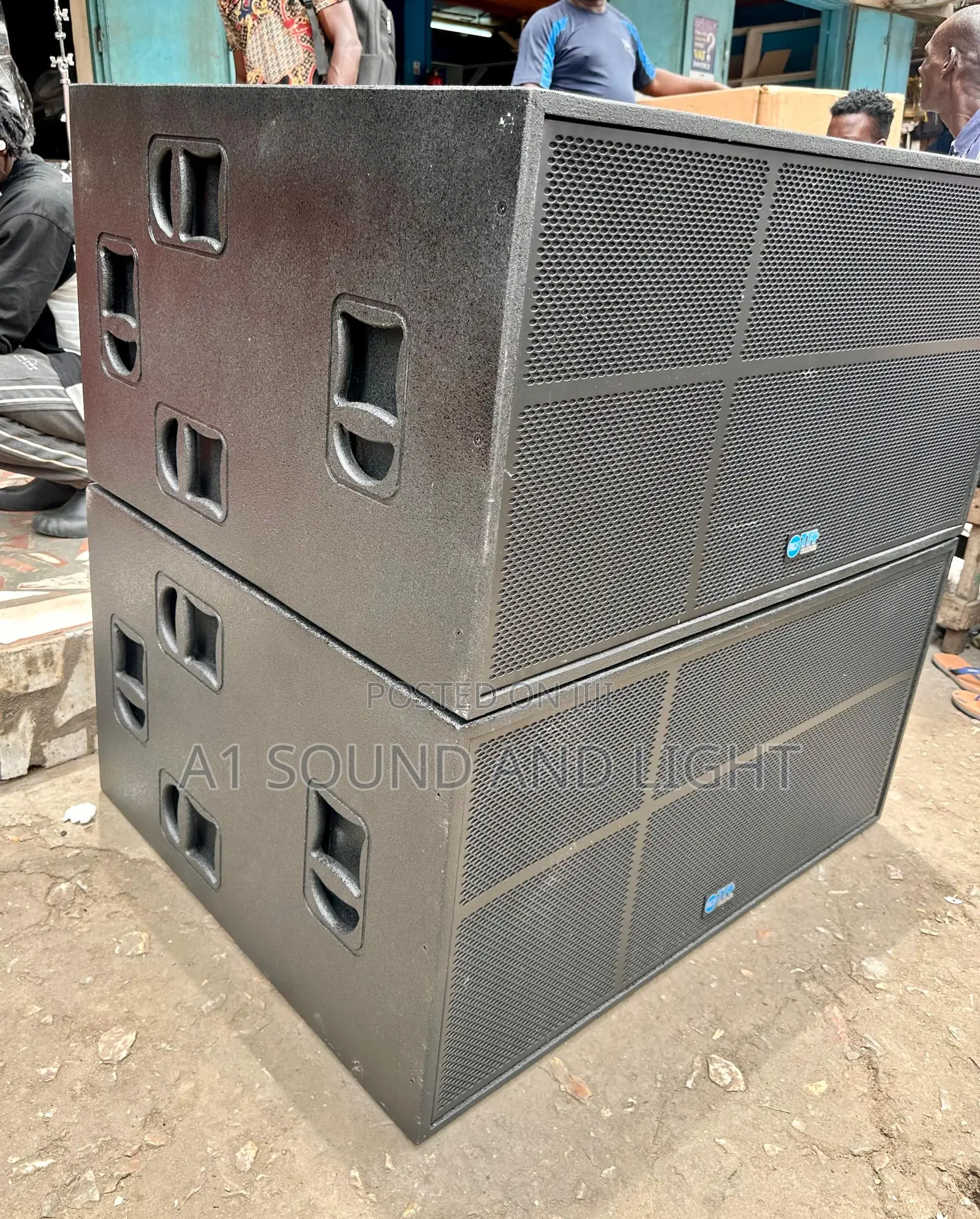Rcf Tt Plus 2 X 18 Inches Bass Speakers