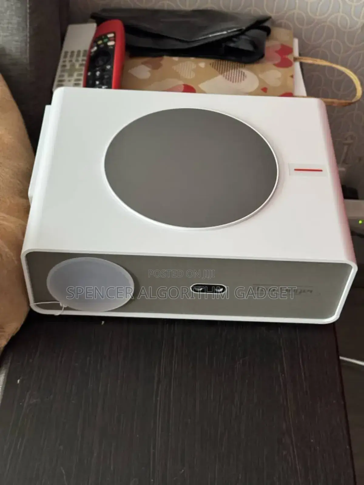 Touyinger Q10 Day Time Projector 9500lumen