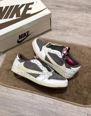 Air Jordan 1 Low Travis Scott Reverse