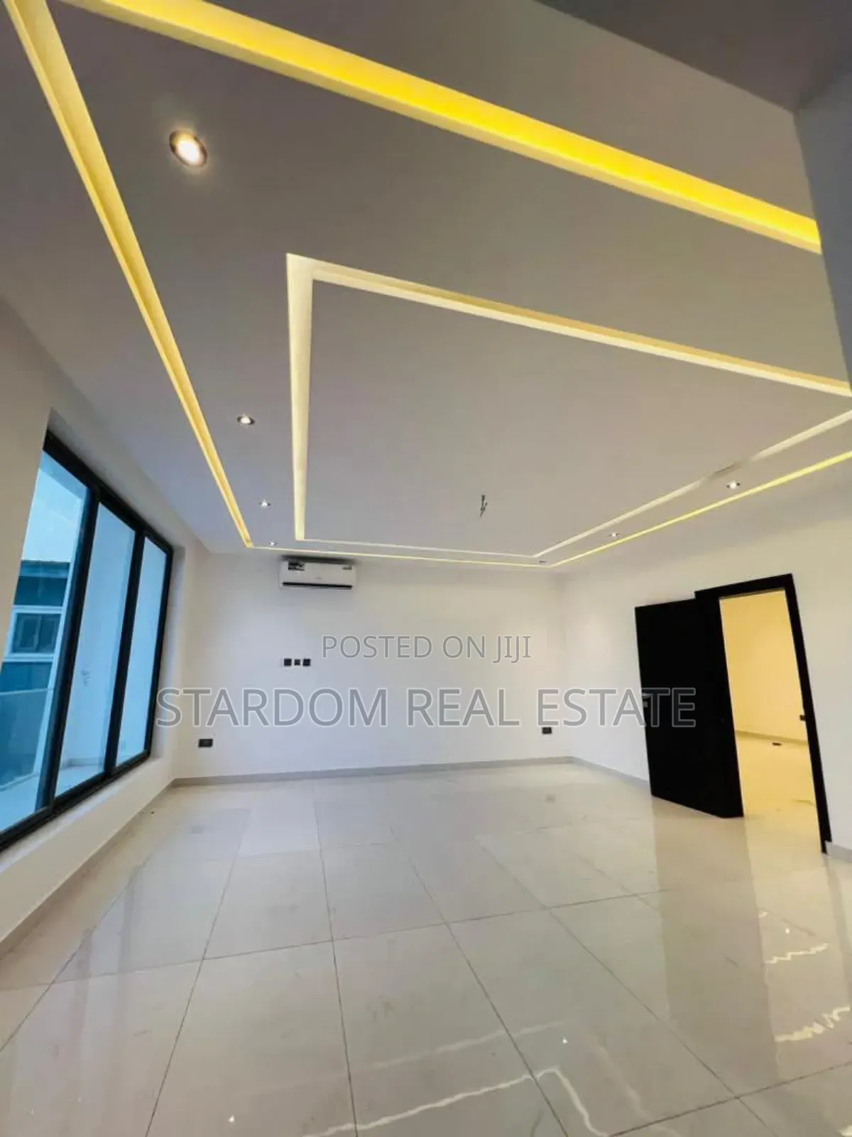 5bdrm Duplex in Ashaley Botwe for sale