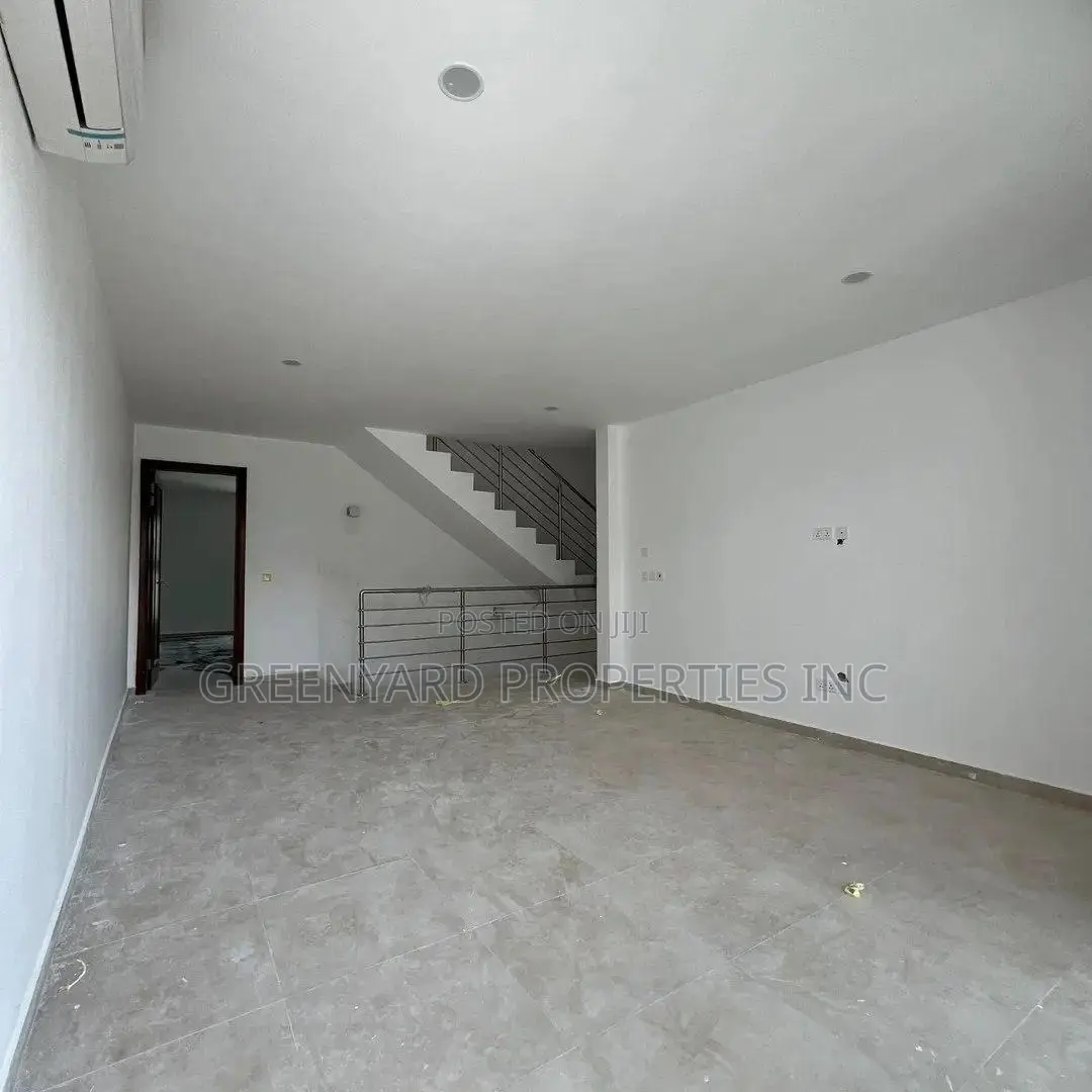 4bdrm House in East, Airport Residential Area for rent