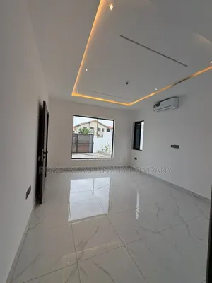 3bdrm House in Lakeside Around, Accra Metropolitan for sale
