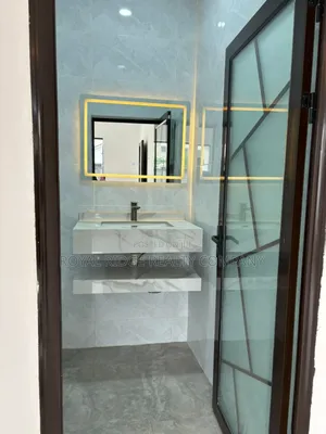 3bdrm House in Lakeside Around, Accra Metropolitan for sale