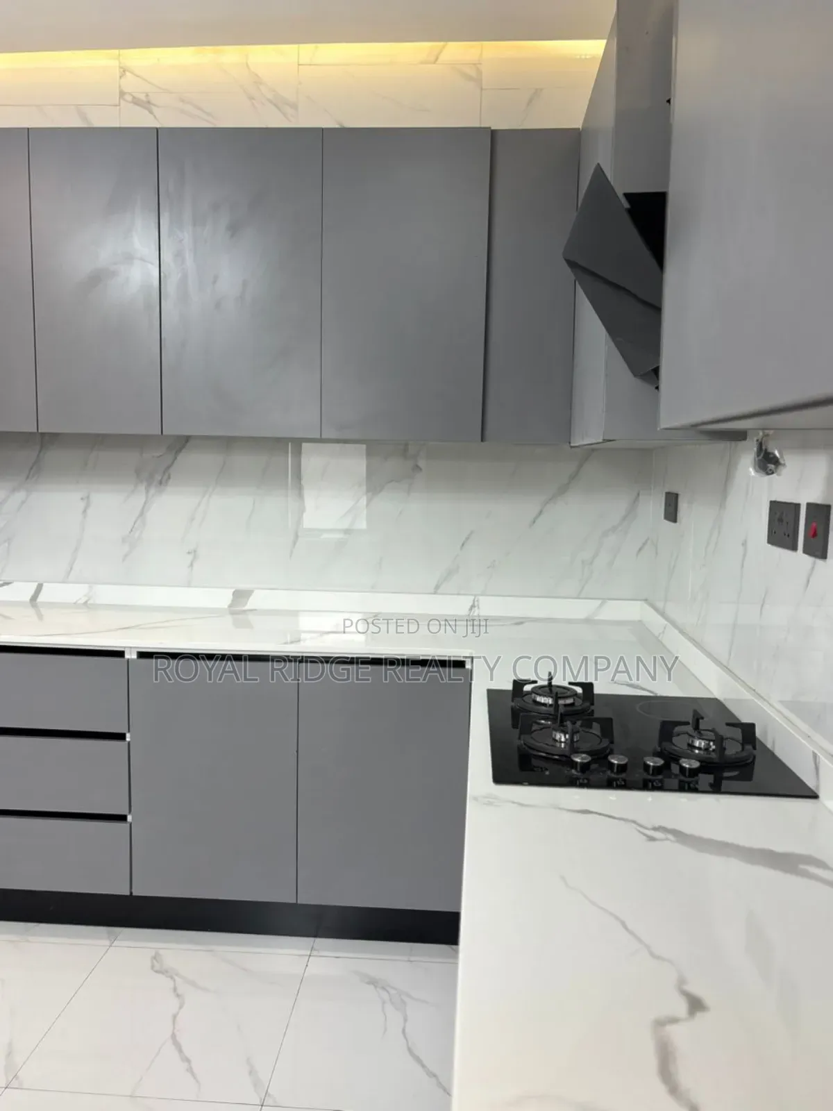 3bdrm House in Lakeside Around, Accra Metropolitan for sale