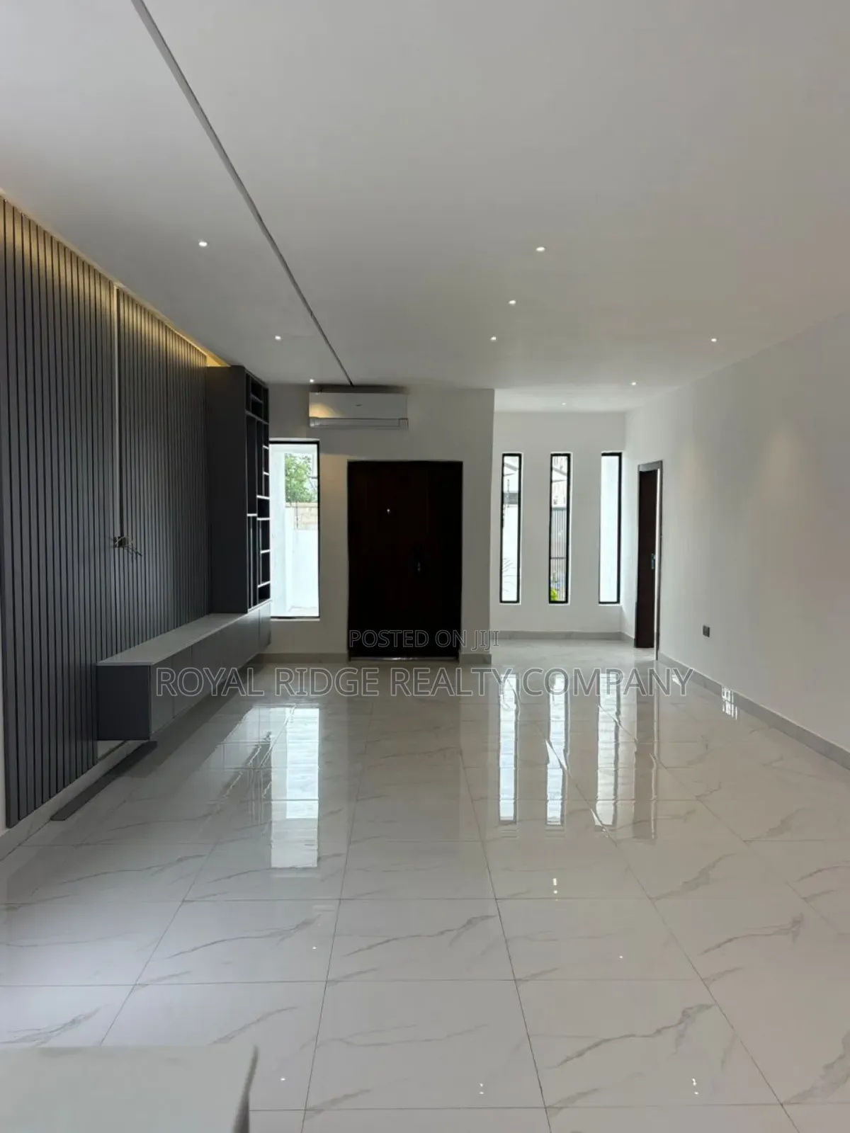 3bdrm House in Lakeside Around, Accra Metropolitan for sale