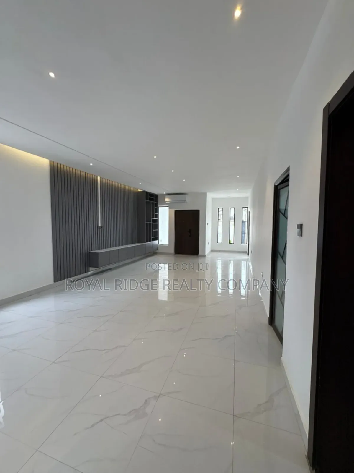 3bdrm House in Lakeside Around, Accra Metropolitan for sale