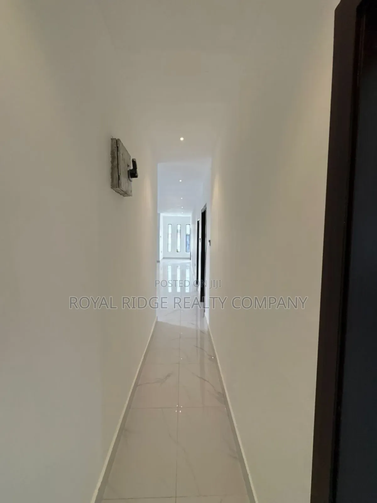 3bdrm House in Lakeside Around, Accra Metropolitan for sale