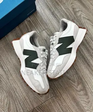 New Balance 327 Sneaker Available