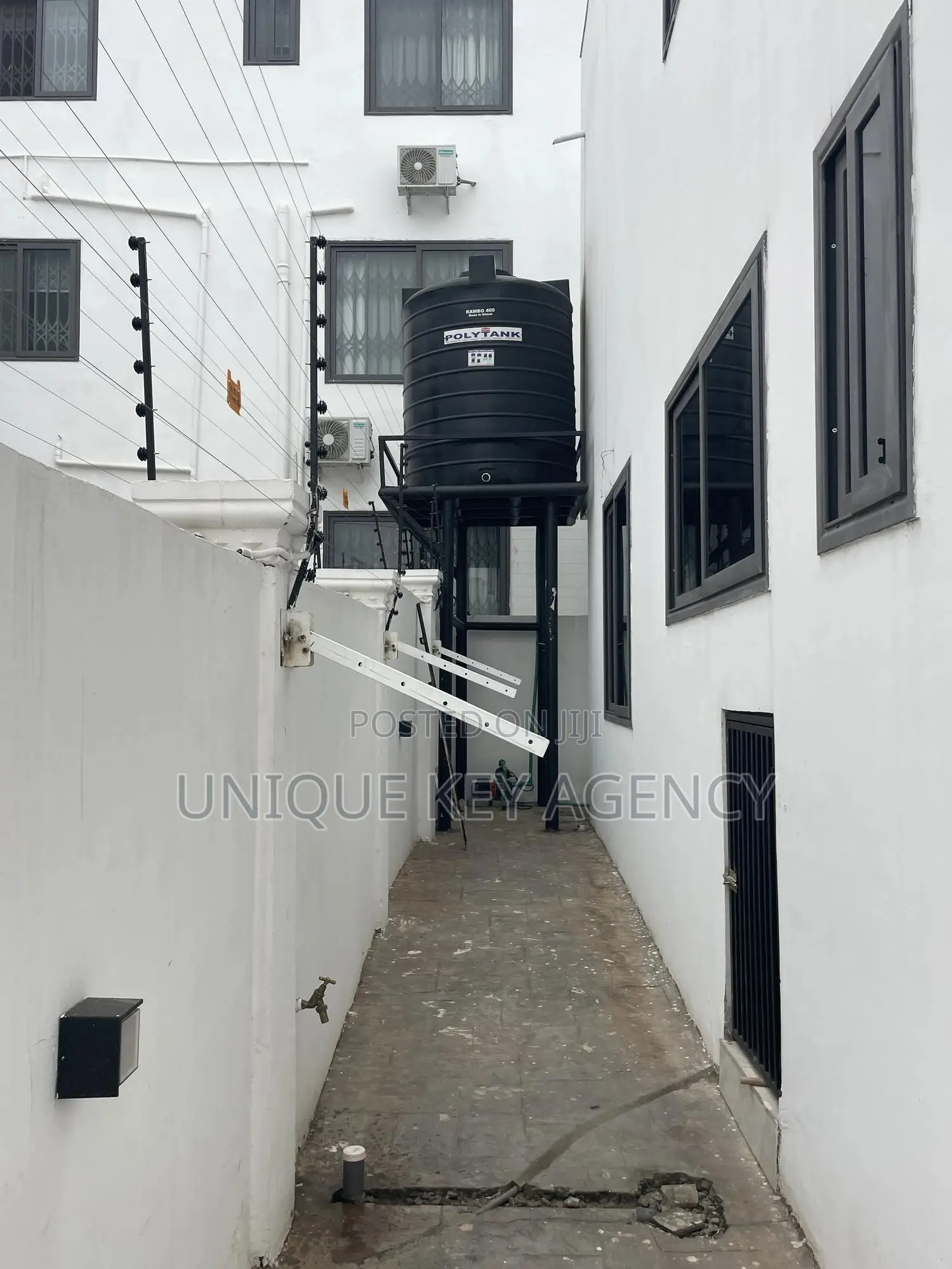 4bdrm House in Unique Key Agency, East Legon for rent