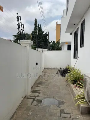 4bdrm House in Unique Key Agency, East Legon for rent