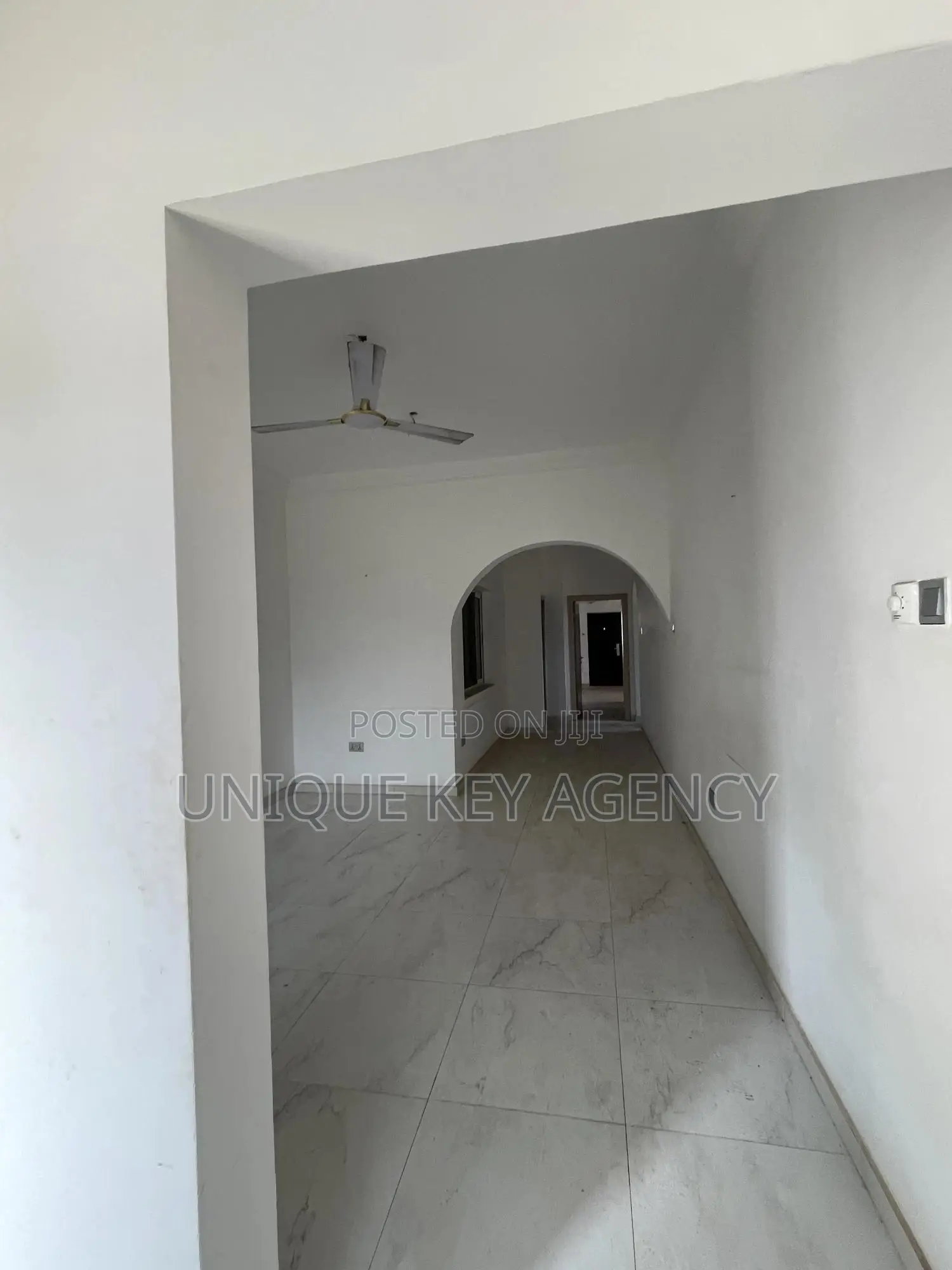 3bdrm Apartment in Unique Key Agency, East Legon for rent
