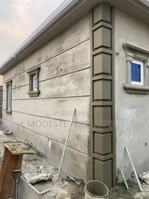 Parafet, Pillars And Corner Design