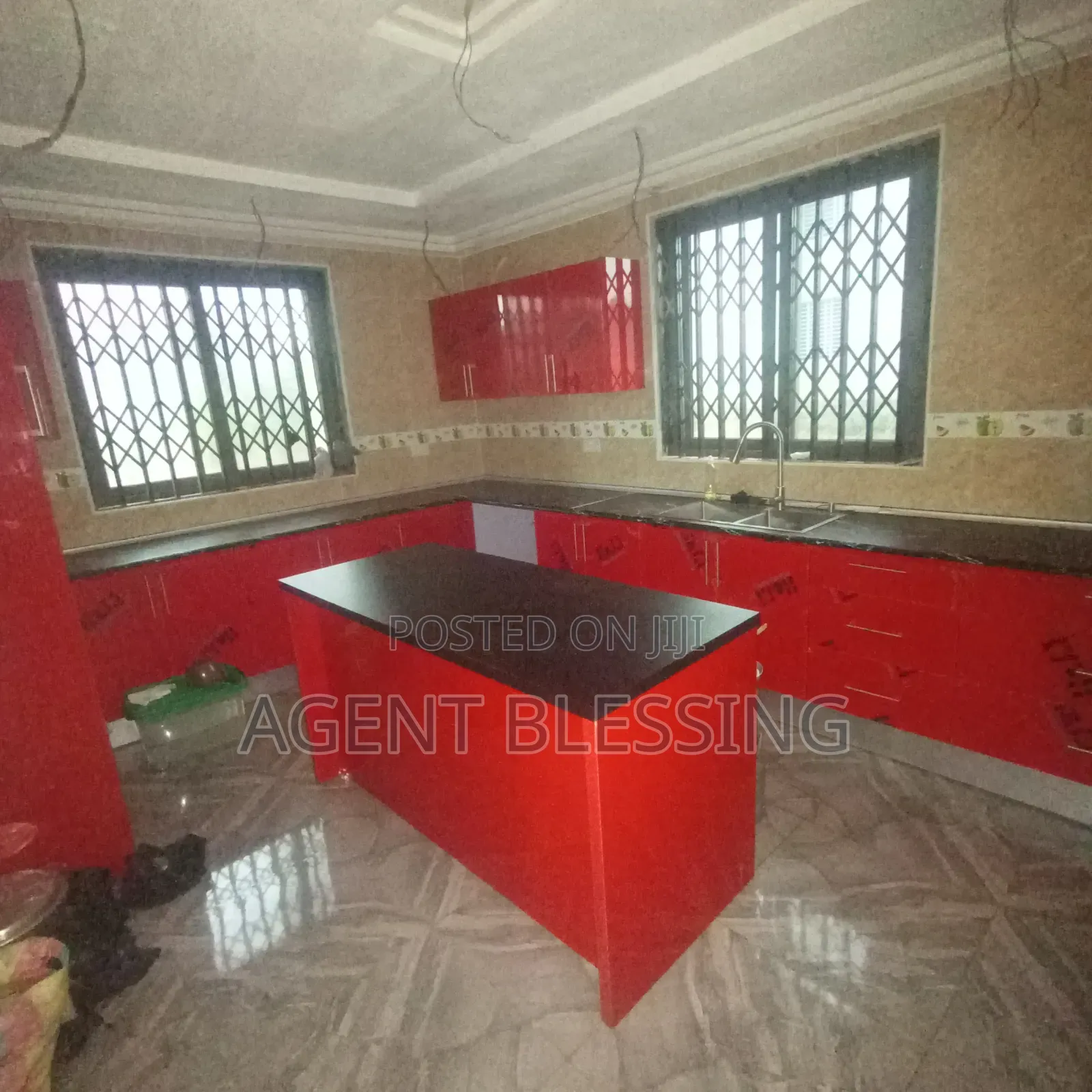 3bdrm Apartment in Mataheko -Afienya,, Tema Metropolitan for rent