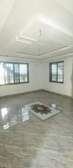 3bdrm Apartment in Mataheko -Afienya,, Tema Metropolitan for rent