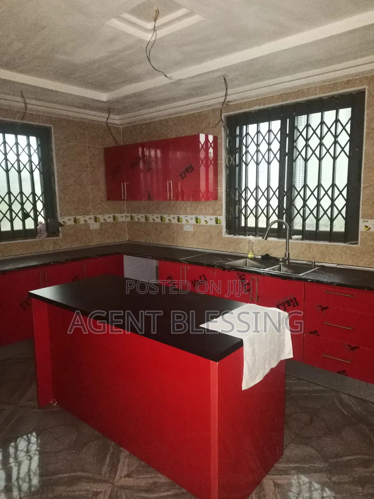 3bdrm Apartment in Mataheko -Afienya,, Tema Metropolitan for rent