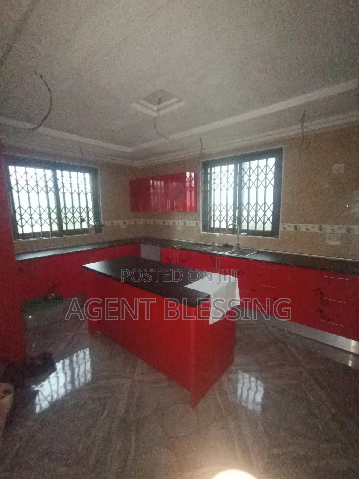 3bdrm Apartment in Mataheko -Afienya,, Tema Metropolitan for rent