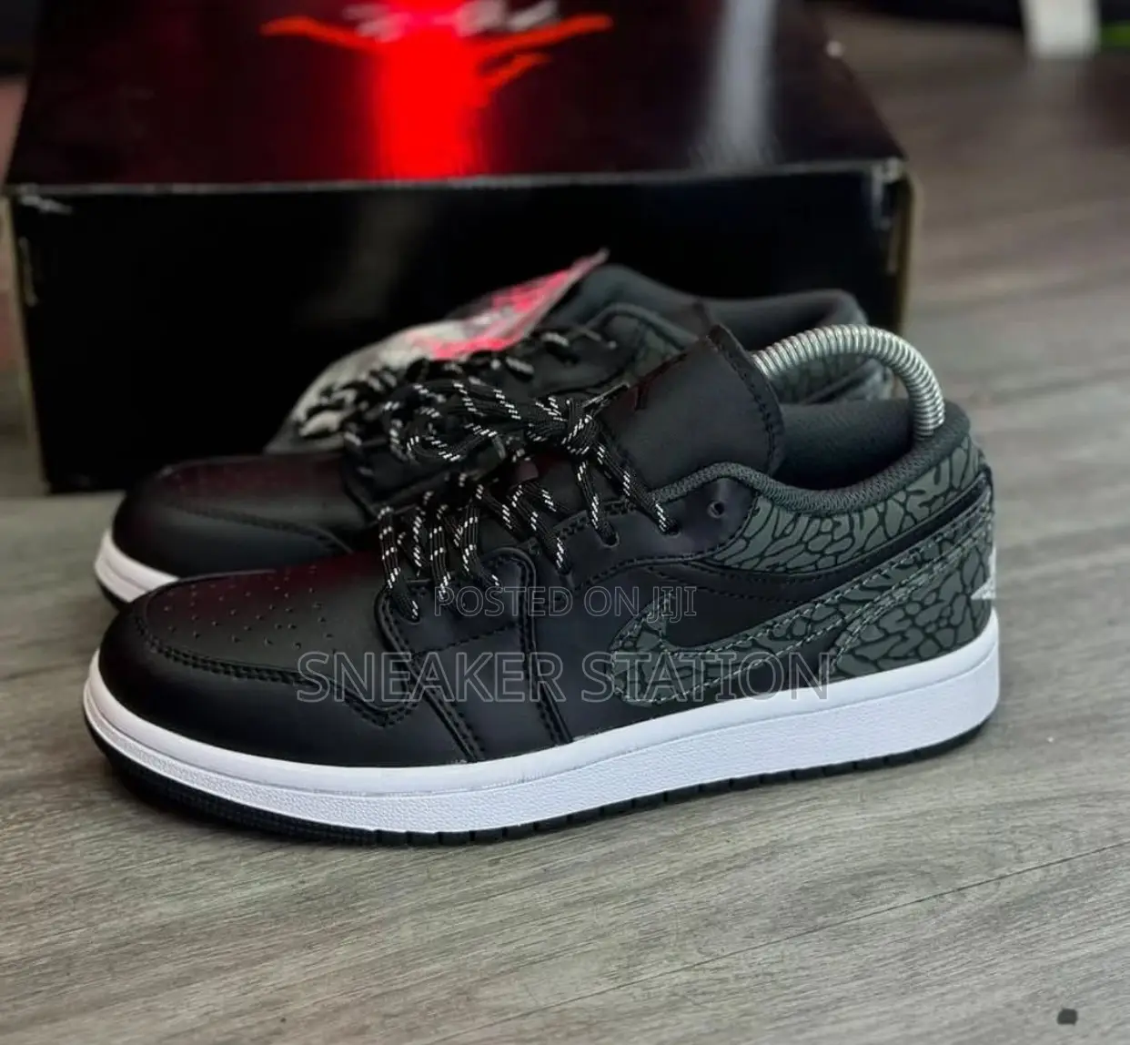 Air Jordan 1 Low Se Black Elephant