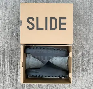 Adidas Yeezy Slides . Comes In Box . Highly Authentic And Tough