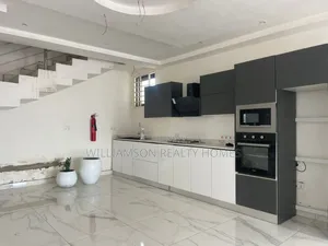 2bdrm Townhouse / Terrace in Lashibi Enclave,, Spintex for rent