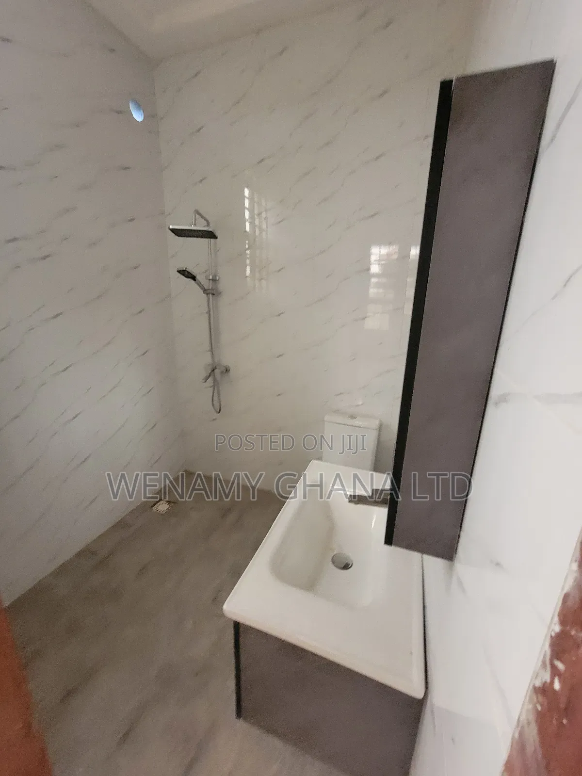 4bdrm House in Valley View, Oyibi for sale