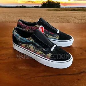 Vans Unisex Classic Canvas