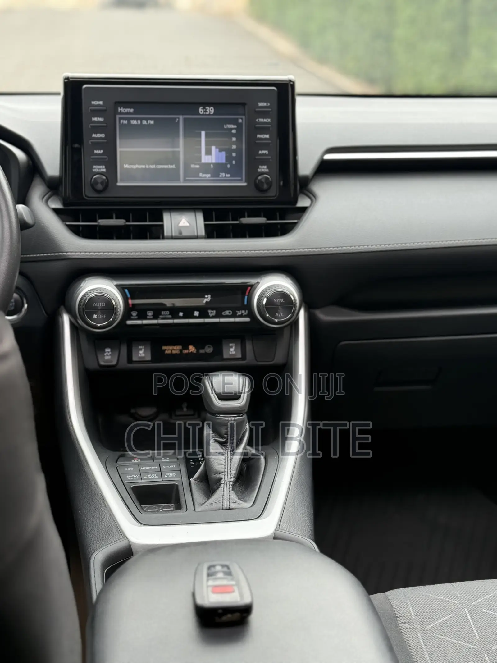 Toyota RAV4 XLE FWD 2020 Gray