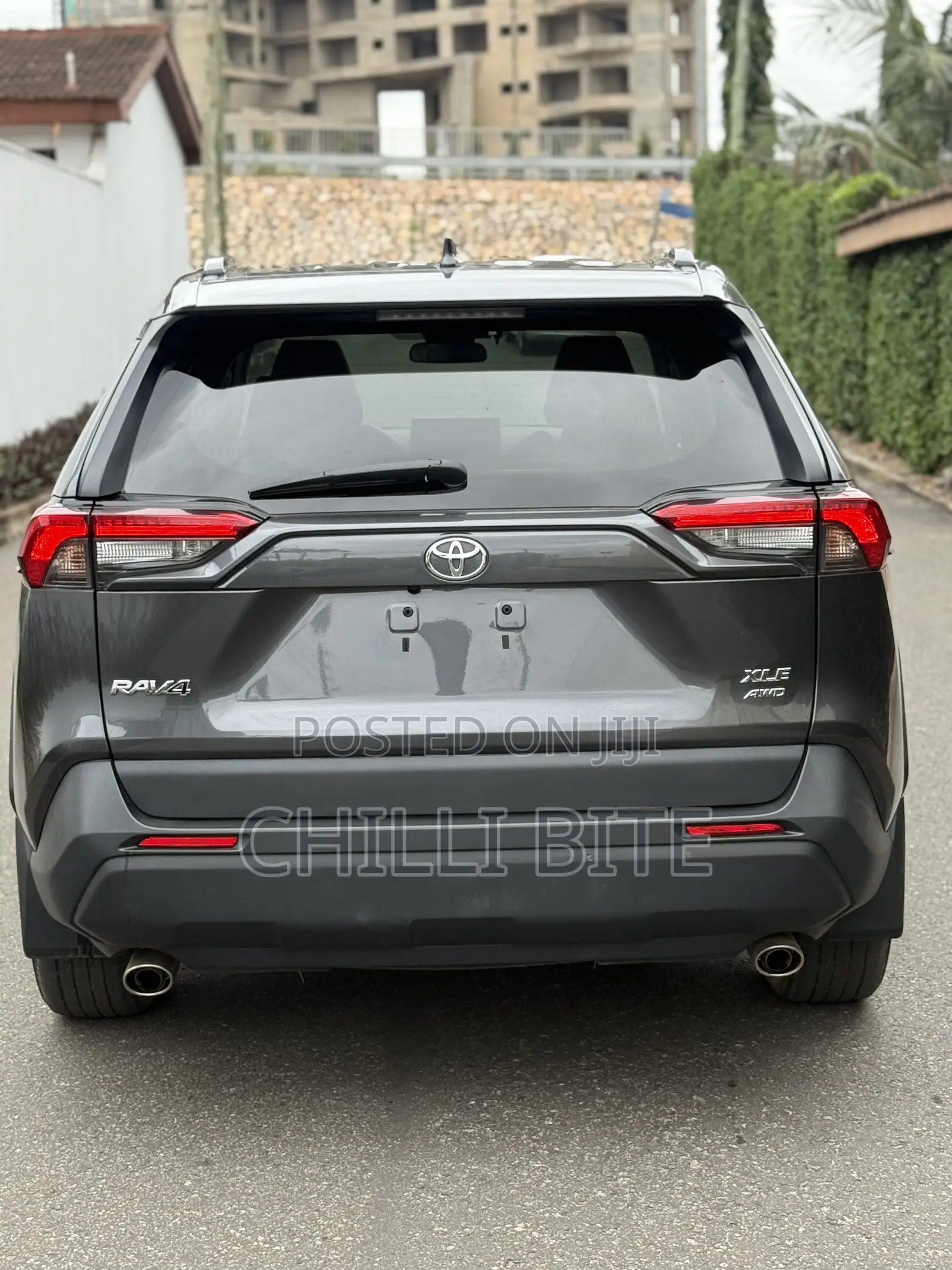 Toyota RAV4 XLE FWD 2020 Gray