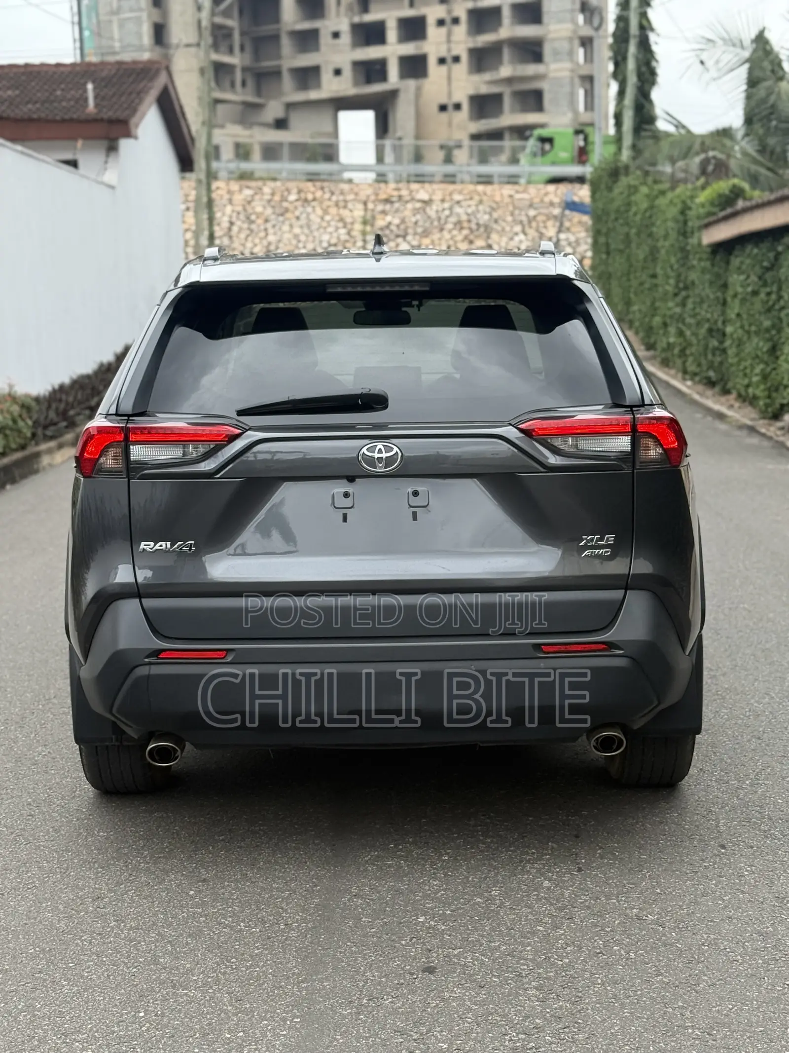 Toyota RAV4 XLE FWD 2020 Gray
