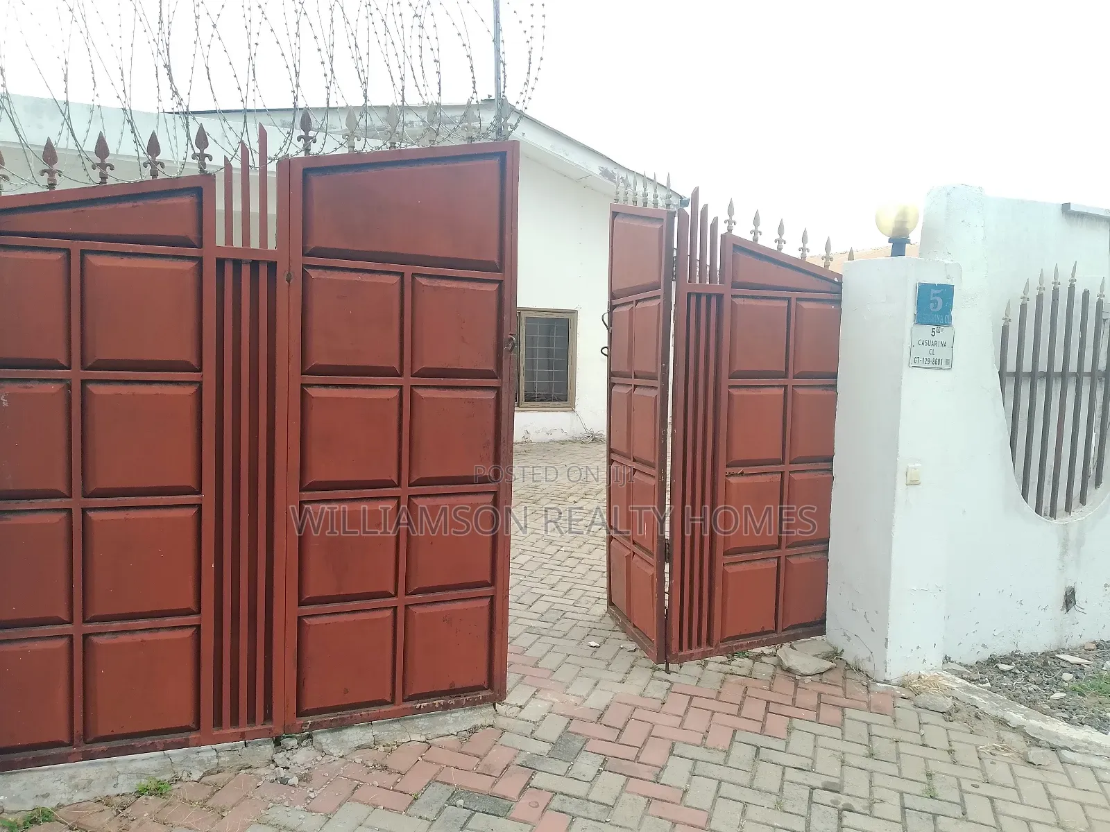 3bdrm House in Community 20 Estate, Spintex for rent