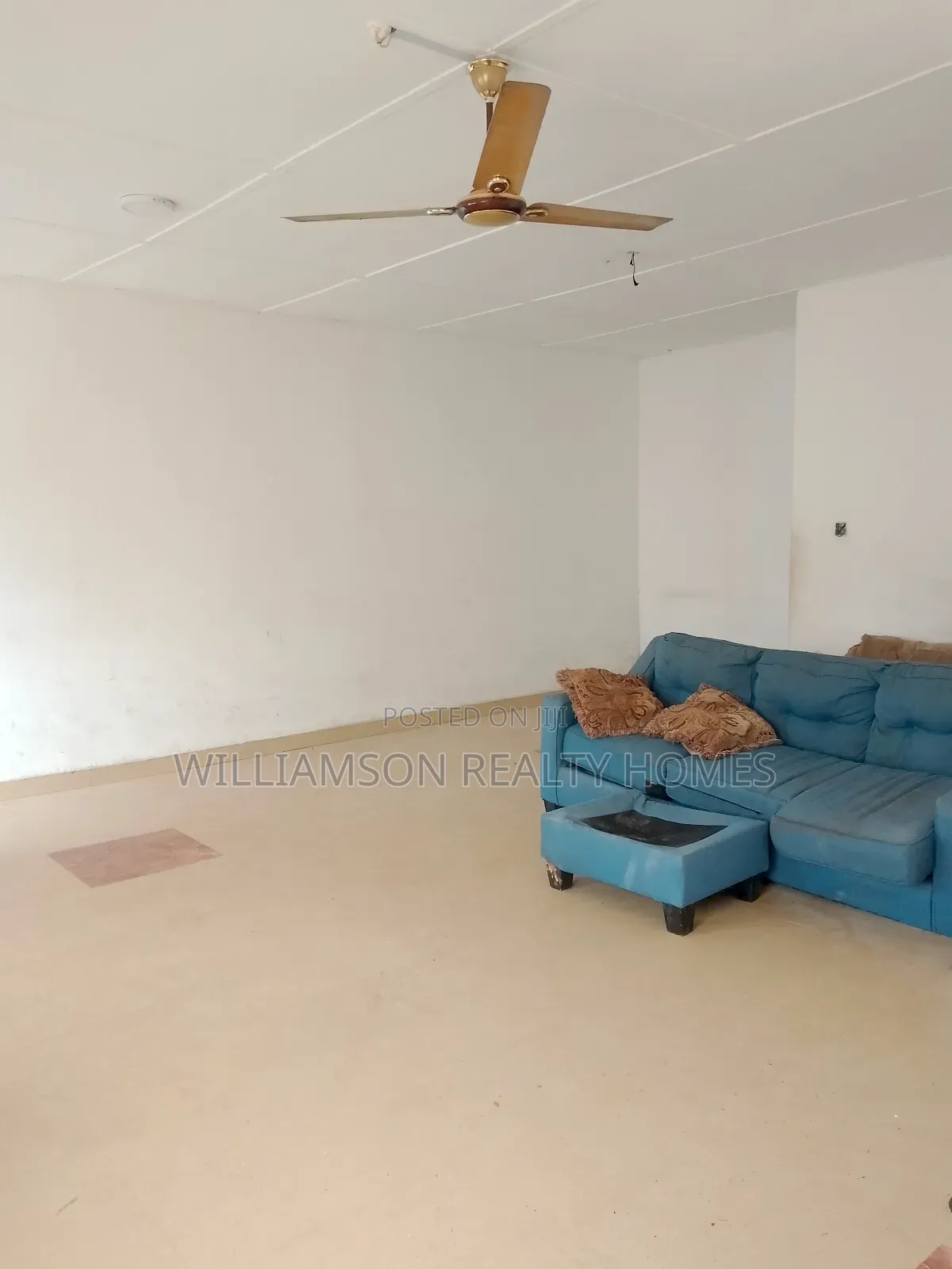3bdrm House in Community 20 Estate, Spintex for rent