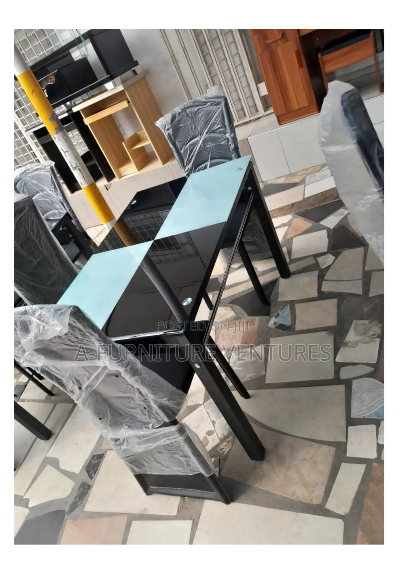 Dami Dining Table