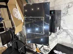 Efficient Kenwood 90cm Tempered Glass Heat Extractor(Black).