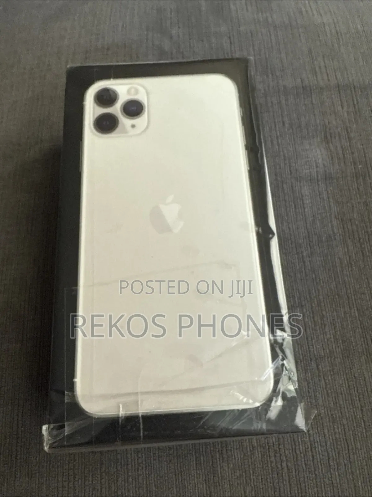 New Apple iPhone 11 Pro Max 64 GB Gold