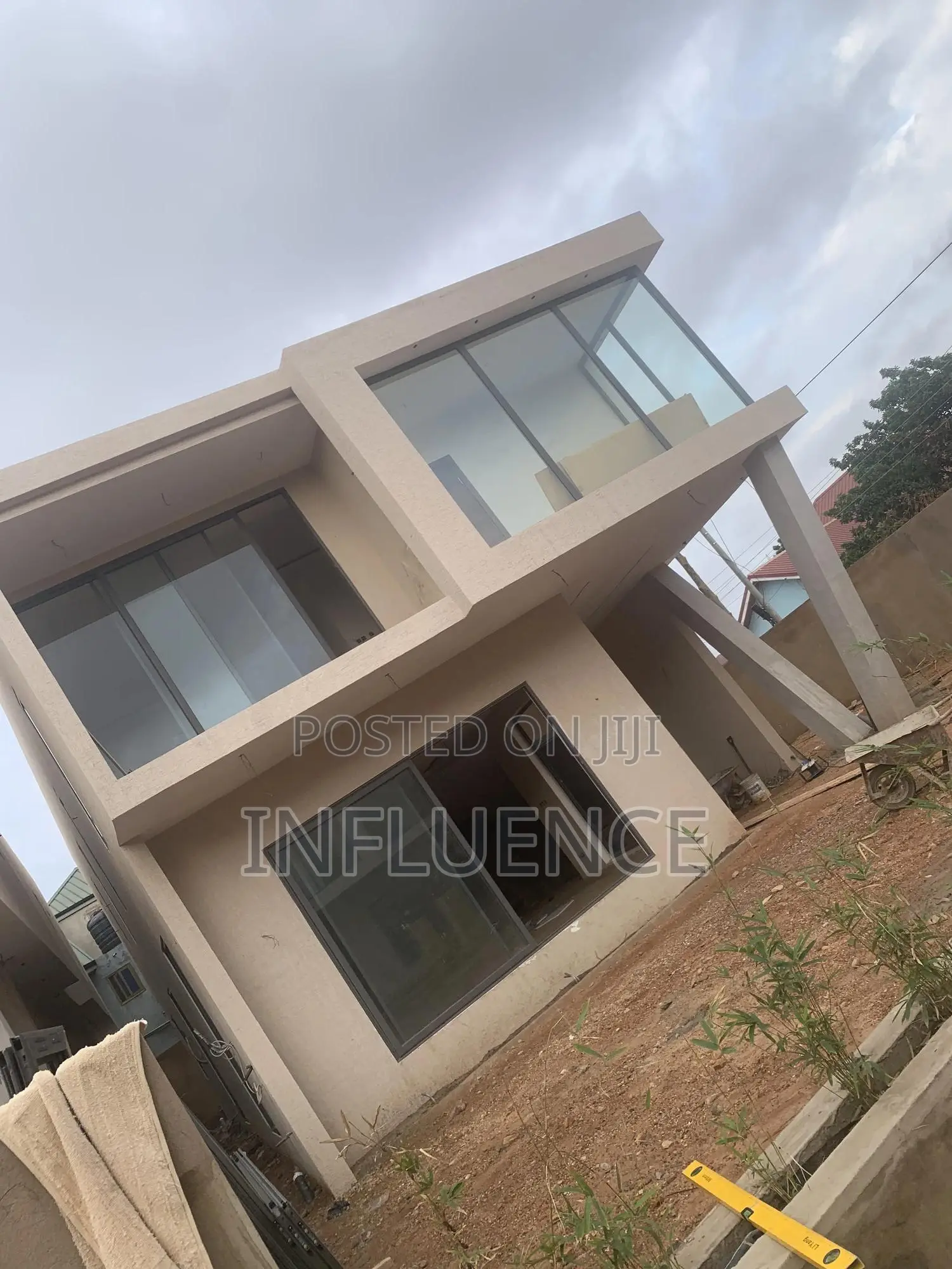 4bdrm House in Adjirigano, East Legon for sale