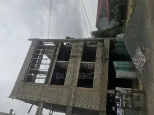 6bdrm Apartment in American House Area, East Legon for sale