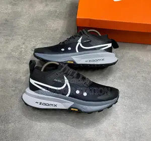 Nike Pegasus Trail Sneakers