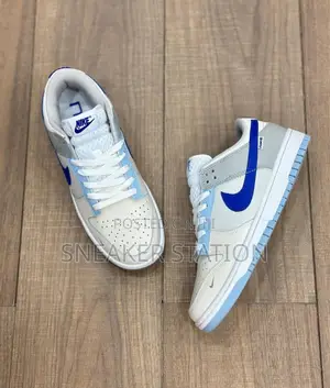 Nike Sb Dunks Low Hyper Royal